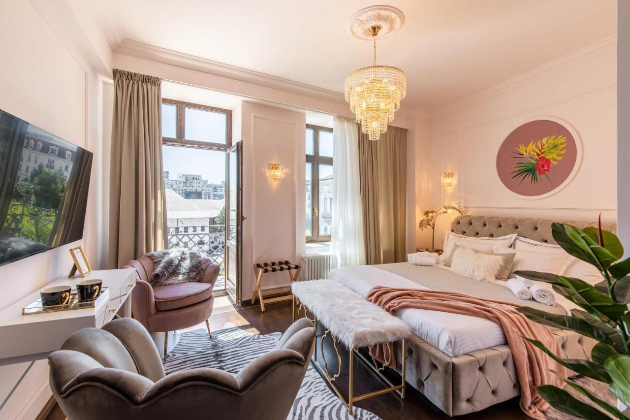 Holt Old Town Luxury With Balcony *