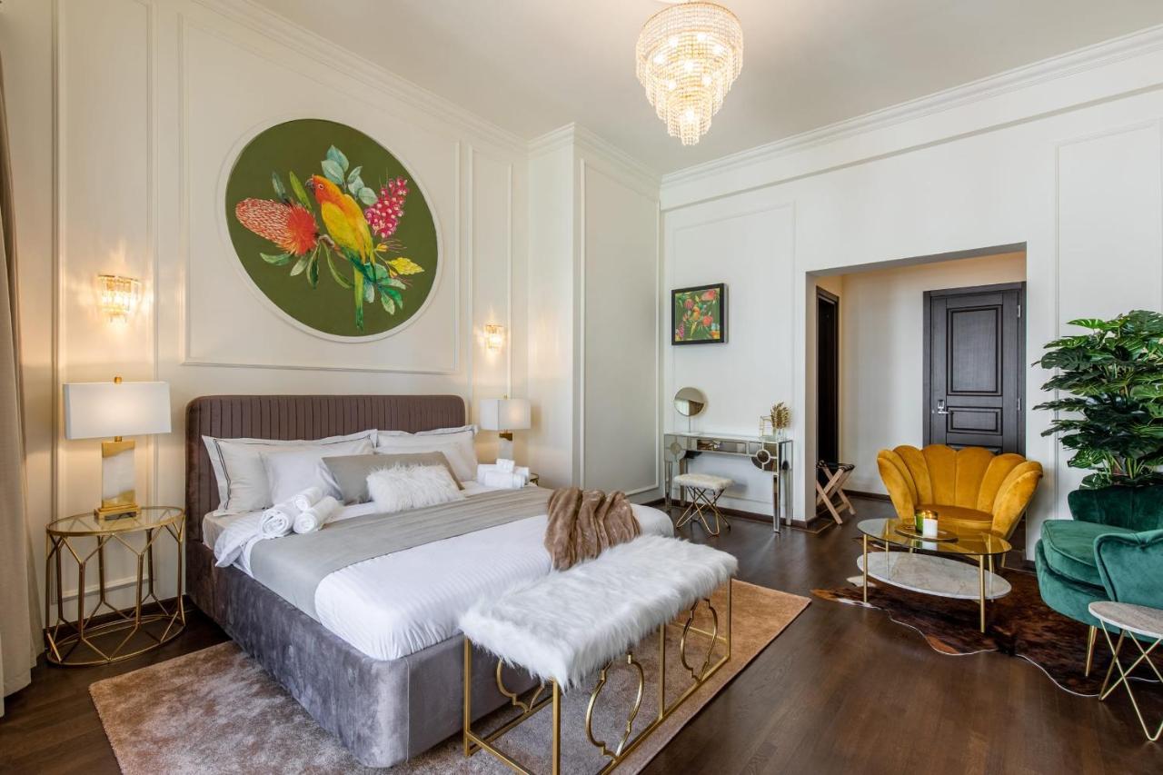 Holt Old Town Luxury With Balcony Inn *