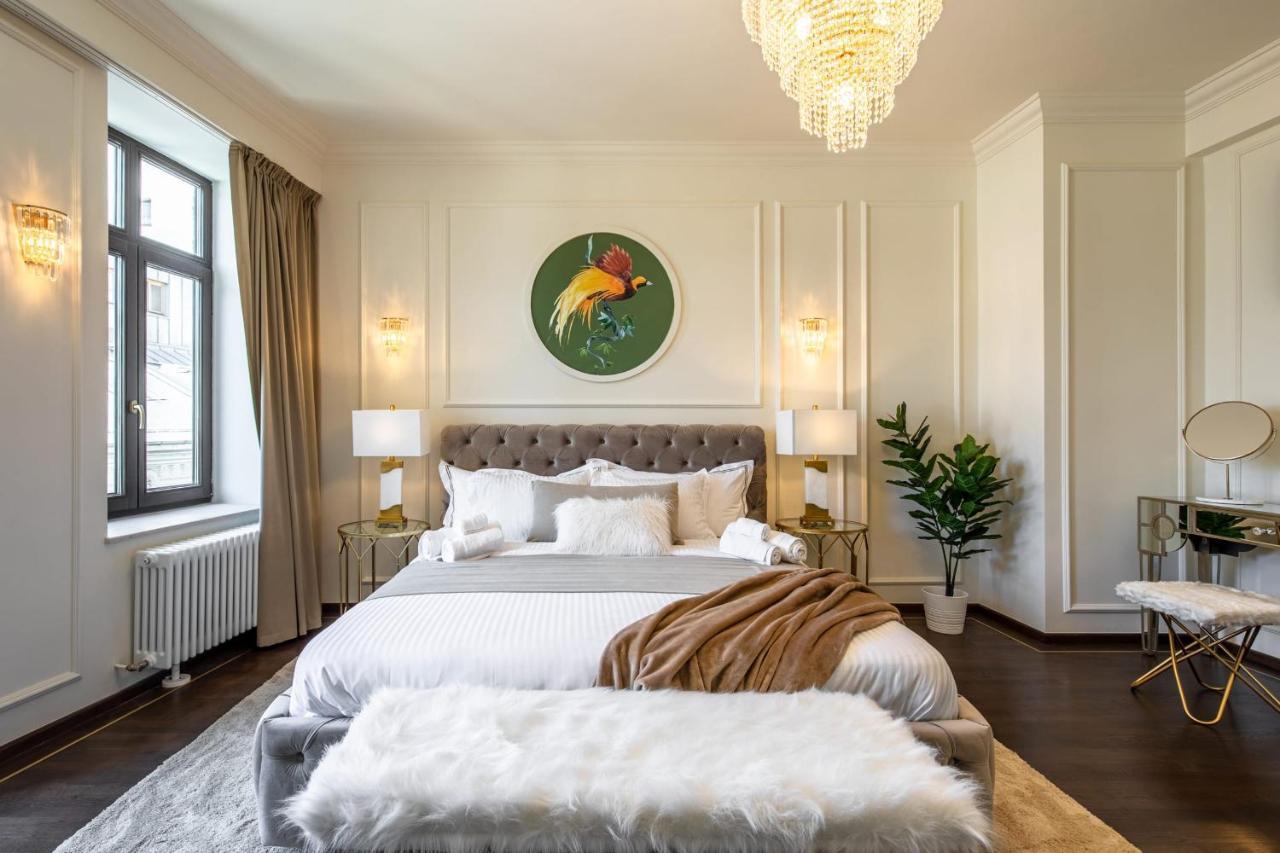 Holt Old Town Luxury With Balcony Inn Bucharest