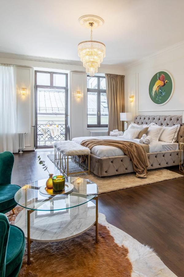 Holt Old Town Luxury With Balcony Inn Bucharest