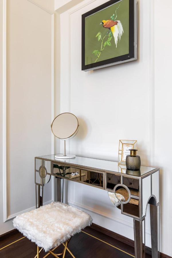 Holt Old Town Luxury With Balcony