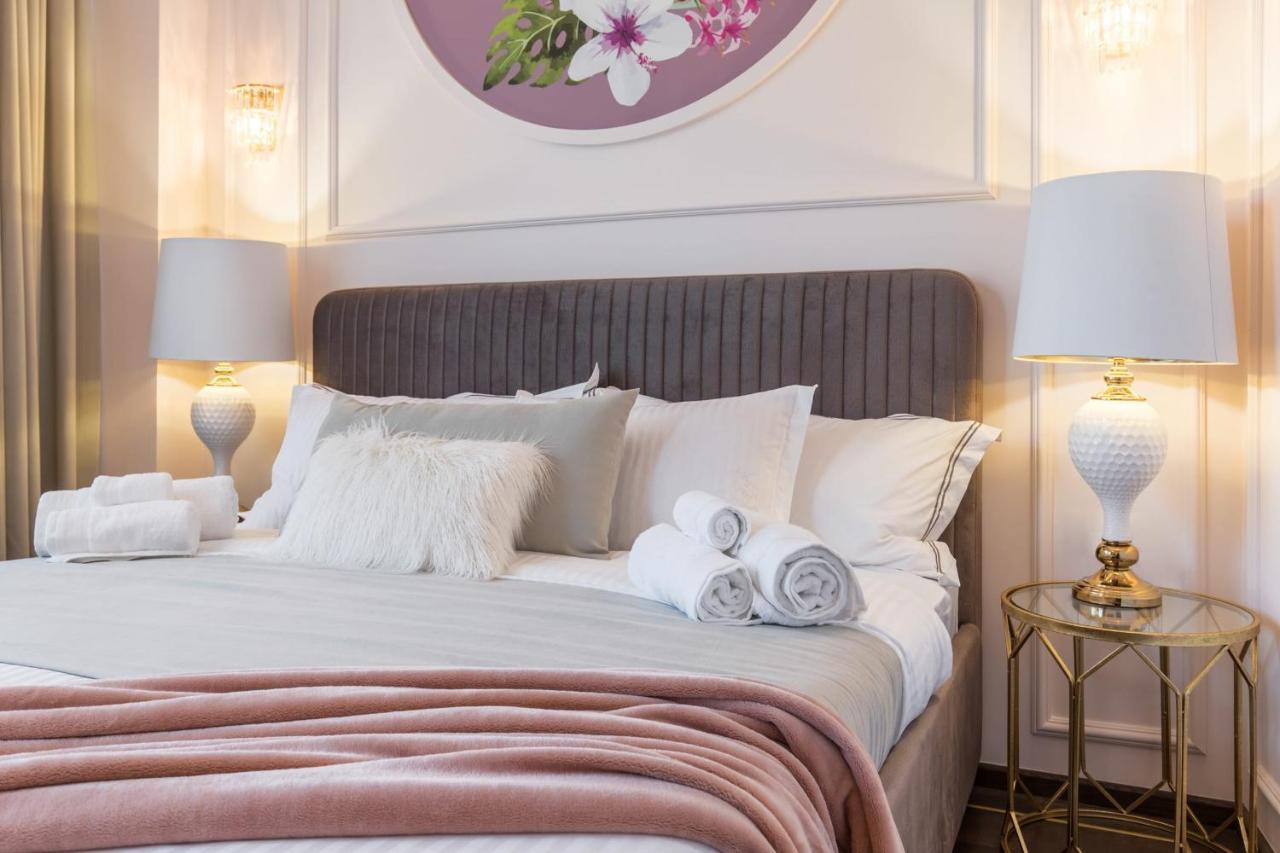 Holt Old Town Luxury With Balcony *