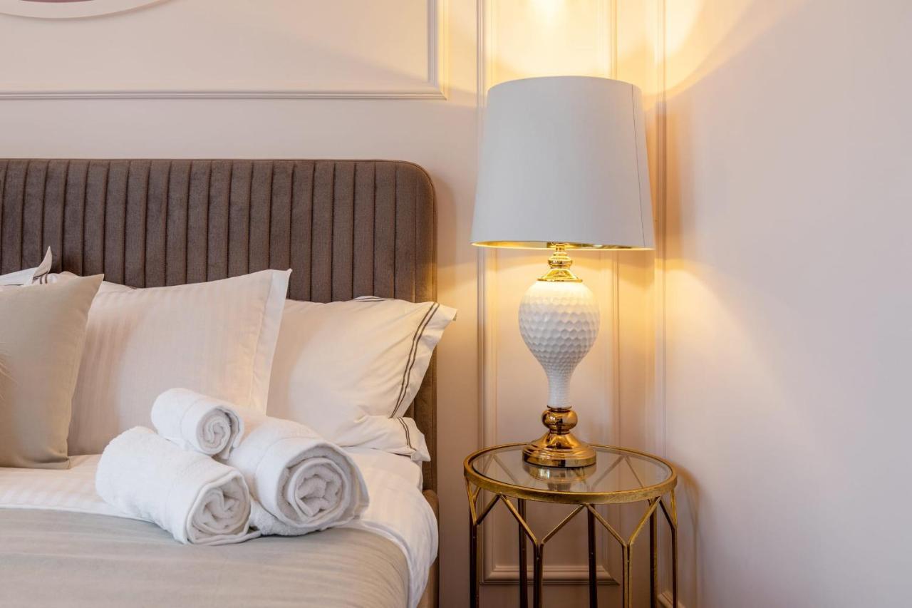 Inn Holt Old Town Luxury With Balcony