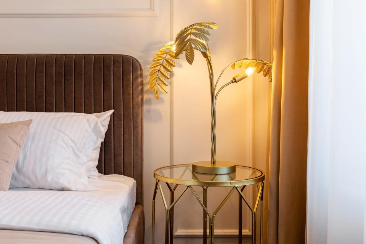 Holt Old Town Luxury With Balcony * Bucharest