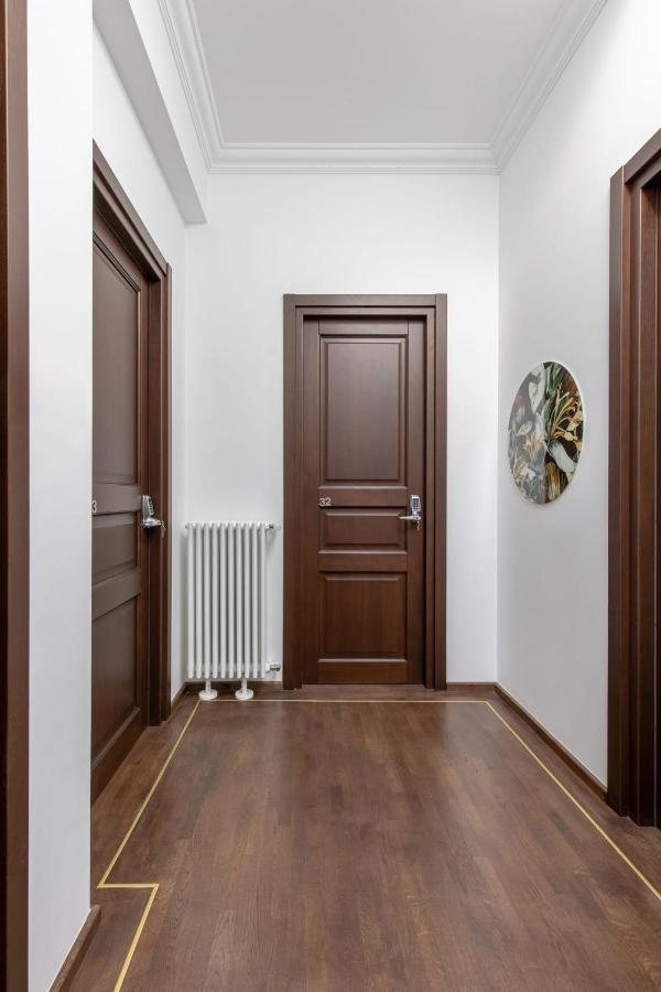 Holt Old Town Luxury With Balcony Bucharest