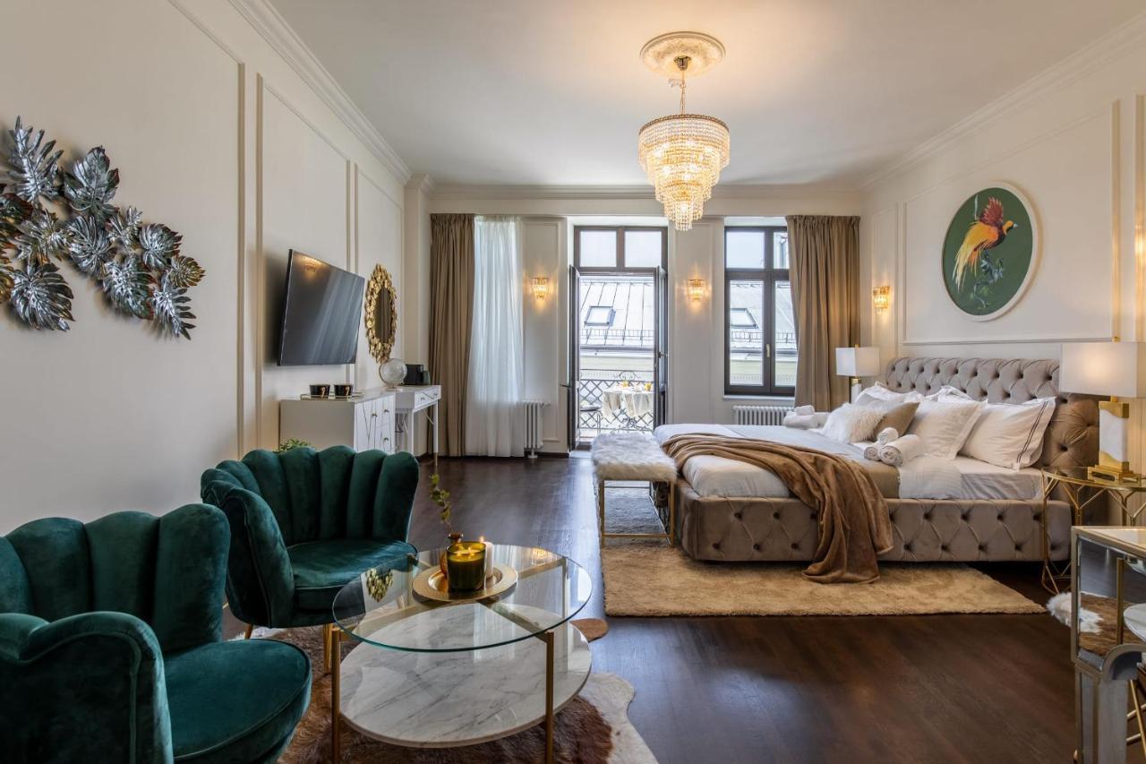 Inn Holt Old Town Luxury With Balcony Bucharest